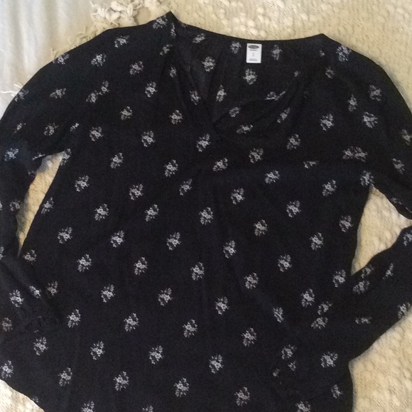 Old Navy blouse - Picture 2 of 5